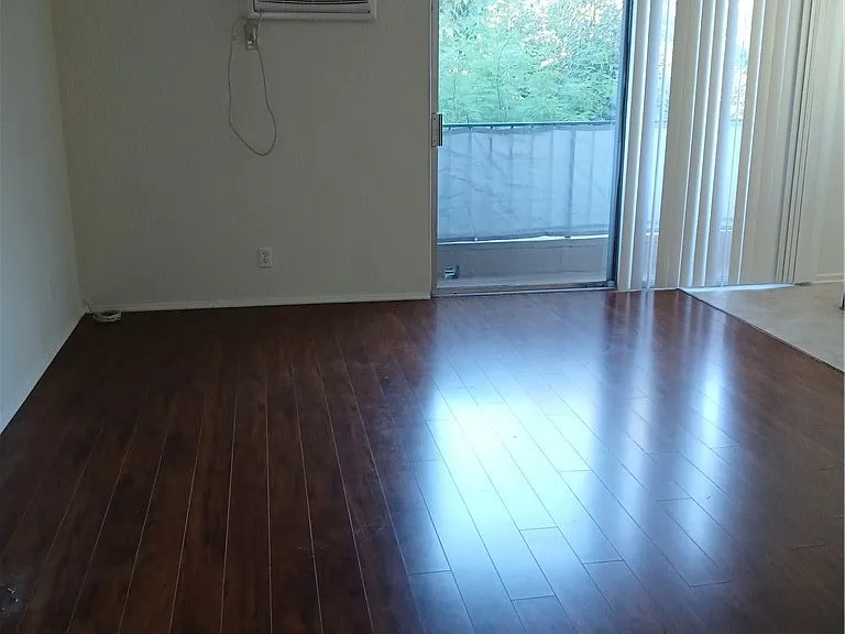 14551 Vose St #14551C — Photo 10