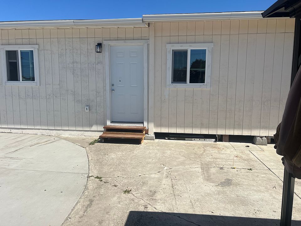 1st image of 128 S 39th St