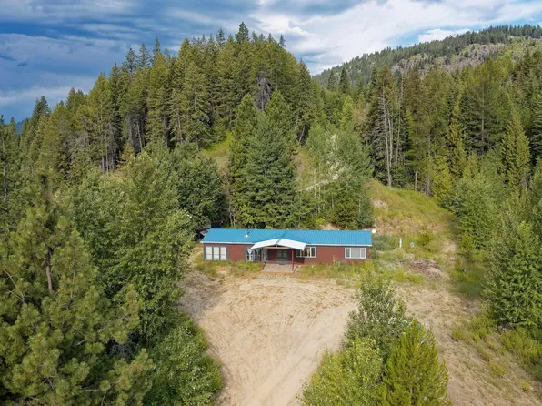 724 Otter Ln, Bonners Ferry, ID 83805