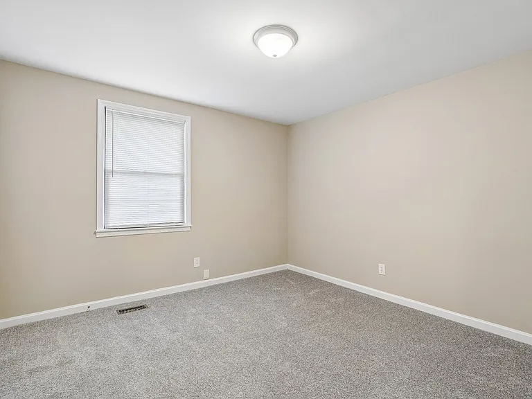 927 Oak Vale — Photo 13