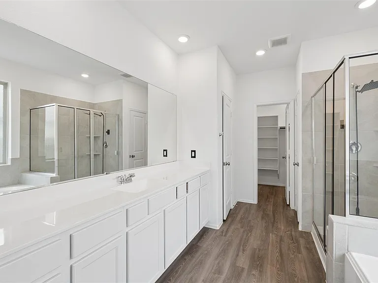 19179 Pinewood Grove Trl — Photo 11