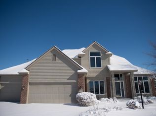 2025 Shore Oaks Pass, Fort Wayne, IN 46814