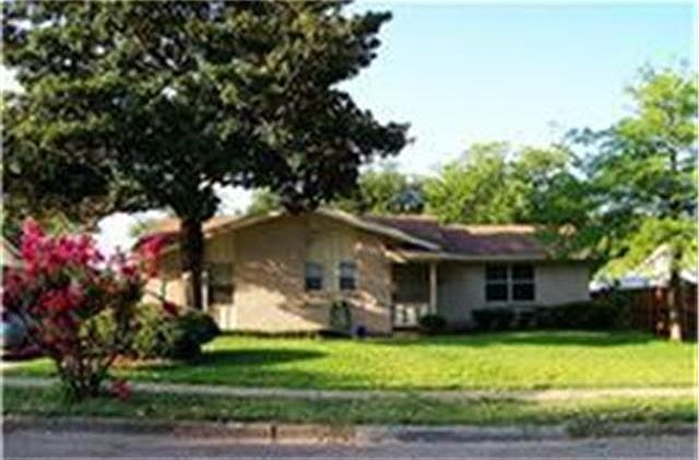 1st image of 707 Timberlake Cir