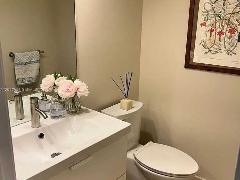 3520 Oaks Way #607 — Photo 13