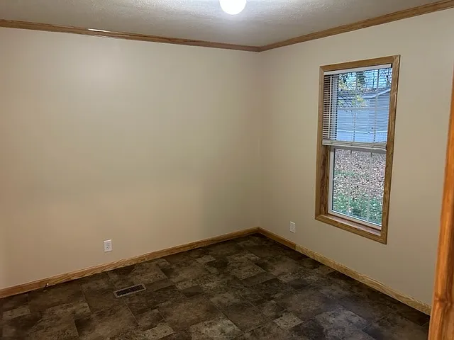 625 15th St SE — Photo 57
