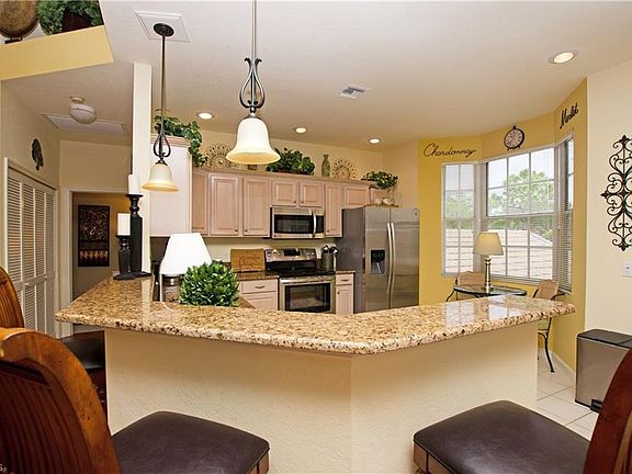 3rd image of 25200 Goldcrest Dr APT 521