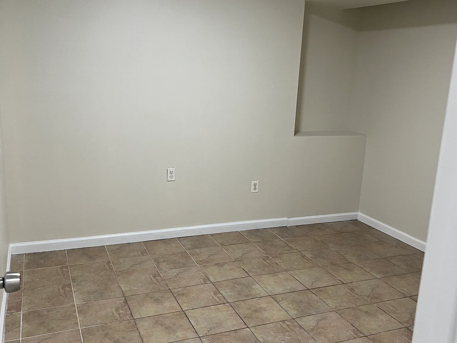 36 Mersereau Ave — Photo 3