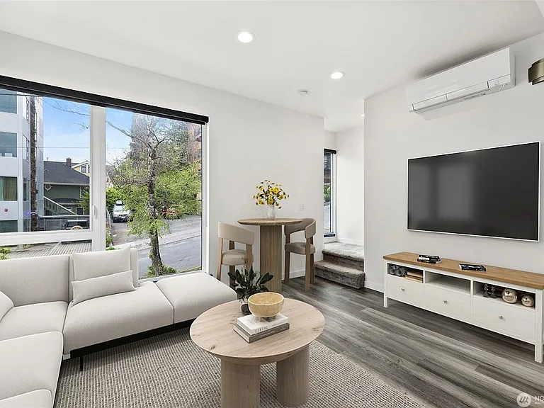 1211 E Mercer St — Photo 15