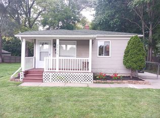 26174 McDonald St, Dearborn Heights, MI 48125