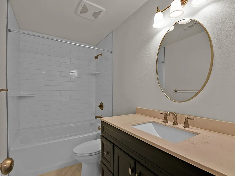8265 Hardwood Cir — Photo 38