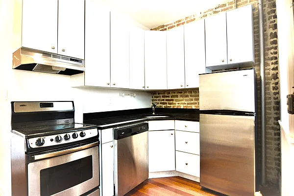 Rented by Corcoran | media 19