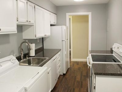 5 Greenwood Ter, Chicopee, MA, 01022