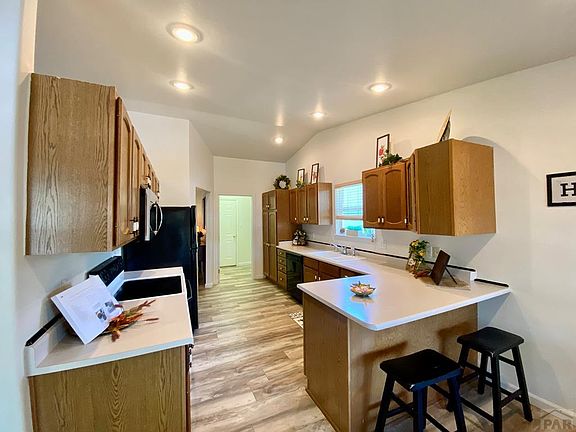 4th image of 61 Sovereign Cir APT I