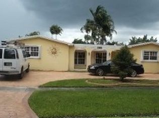 2050 NW 88th Ter, Pembroke Pines, FL 33024
