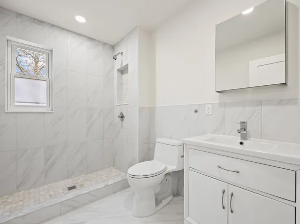 2567 East 29th Street image 17 of 31