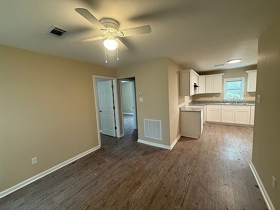 3rd image of 101 East Blvd