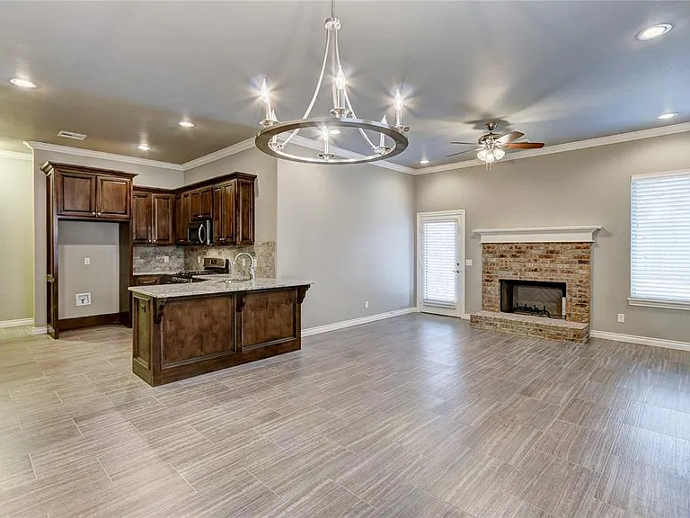 2809 Tranquilo Ln — Photo 13