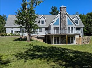 4488 Courtney Highland Dr, Great Valley, NY 14741