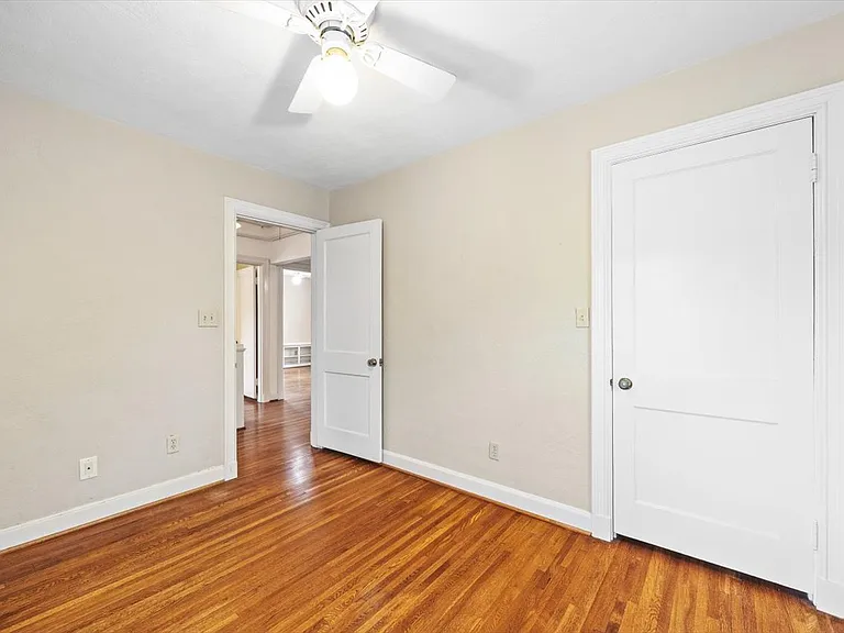 932 Woodrow Ave — Photo 77