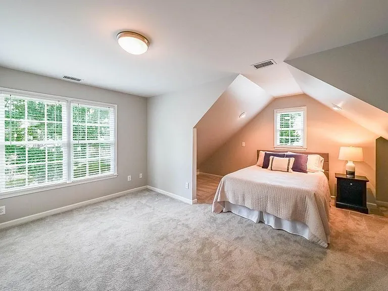120 Heritage Ct — Photo 24