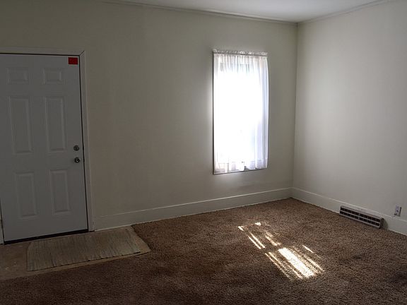 5th image of 406 N Birch St