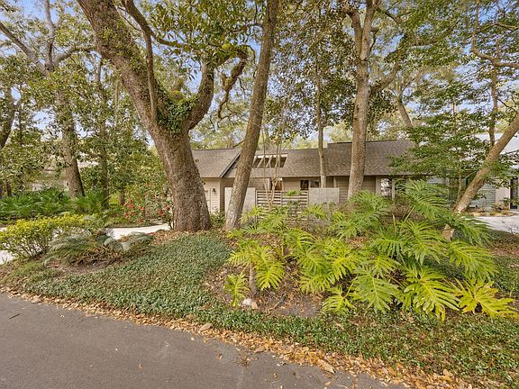 2nd image of 59 Laurel Oak Rd