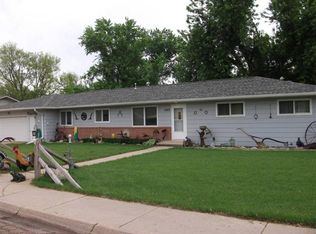 303 4th St, Edgar, NE 68935