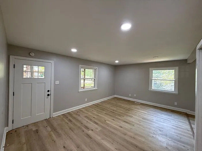 9411 Loblolly Ln — Photo 2