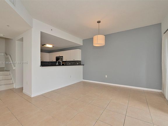 5th image of 11002 NW 83rd St APT 224