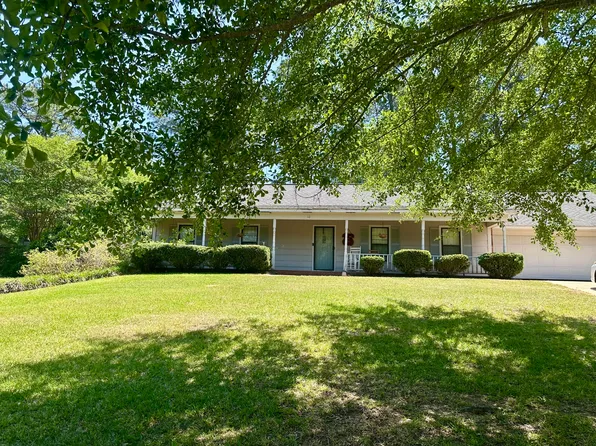 130 Athens Dr, Louisville, MS 39339