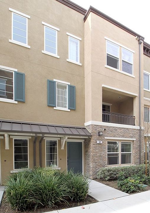 2nd image of 32 Jenkins Dr