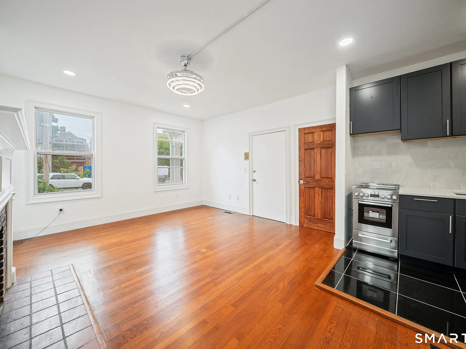 1 bed, 1.0 bath, 550 sqft, $1,900 — Photo 1