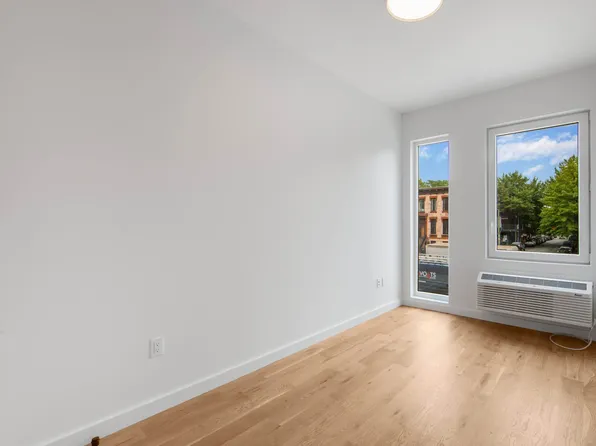 962 Bushwick Avenue image 3 of 9