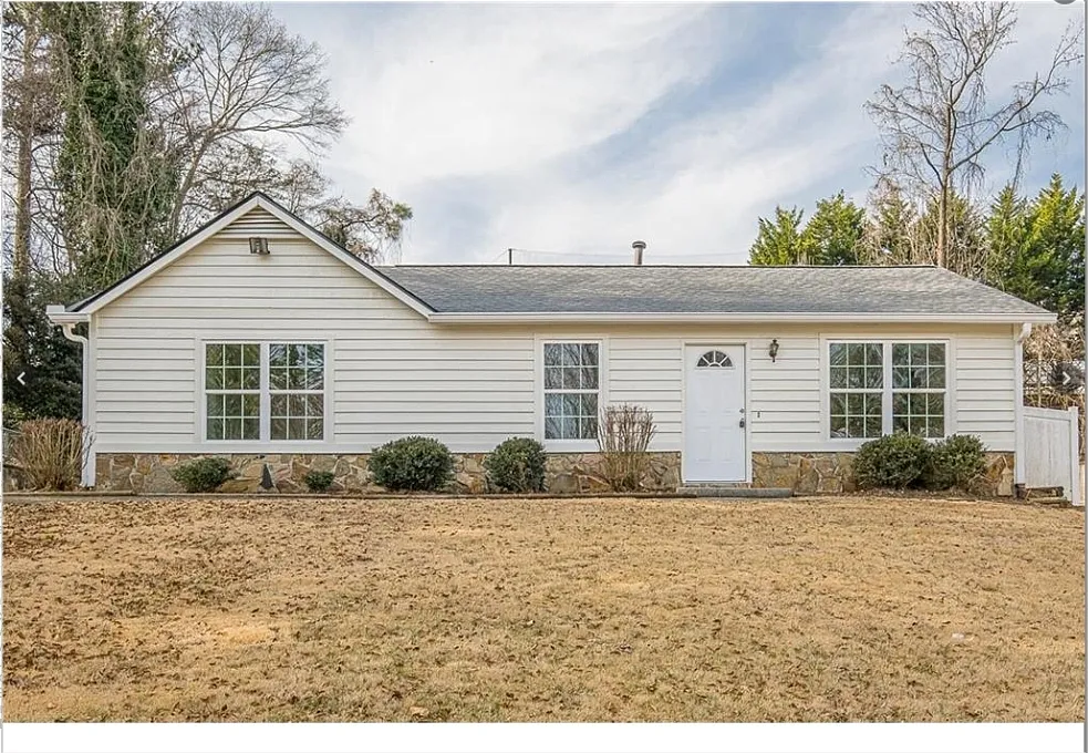 3 bed, 1.5 bath, 1100 sqft, $2,150 — Photo 1