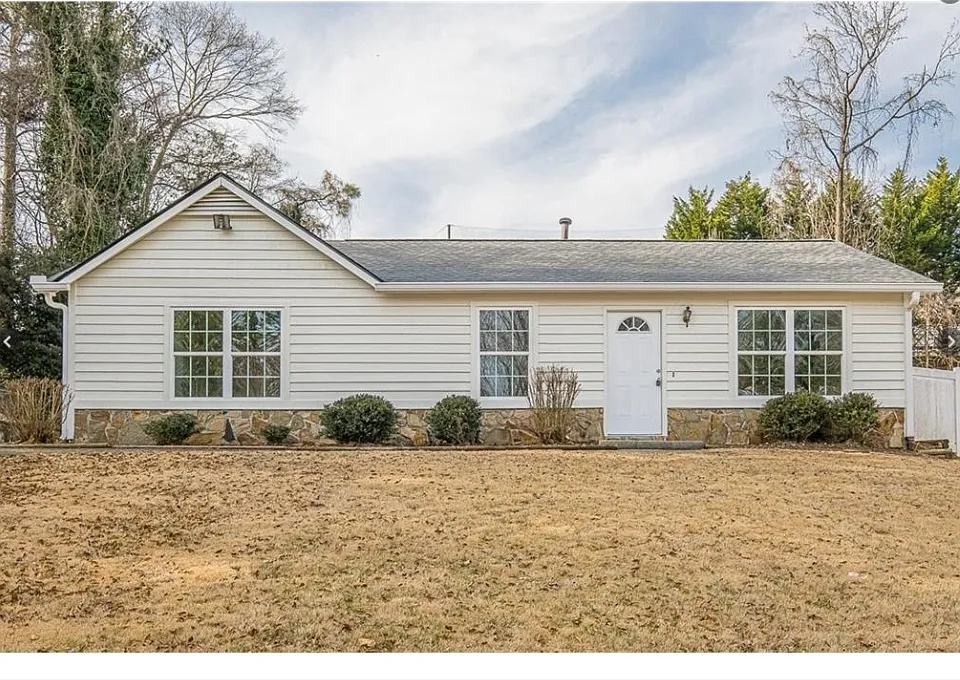 594 Harvard Dr
