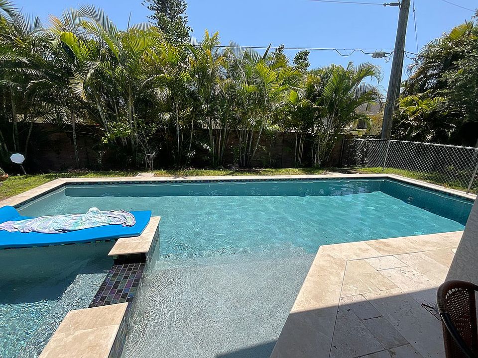 1st image of 2680 Linda Dr