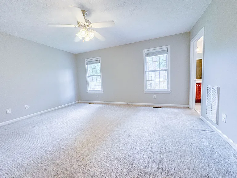3426 Broomsgrove Dr — Photo 13