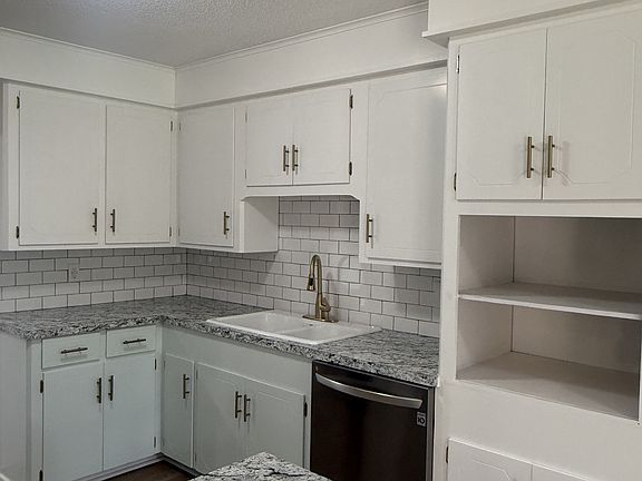 4th image of 2108 E 24th St