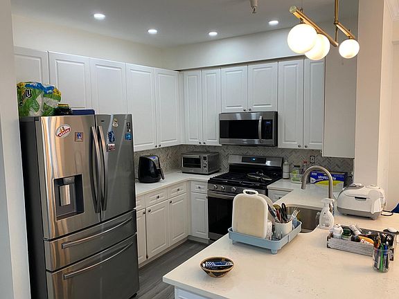 5th image of 2700 Bellforest Ct APT 103