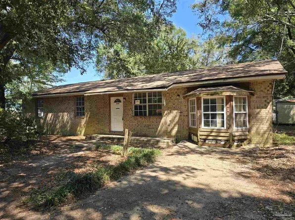 5126 Cora St, Milton, FL 32570