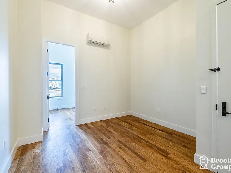 42 Driggs Ave #1L — Photo 12