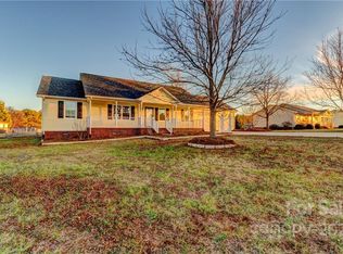 1226 Carpenter Springs Dr, Dallas, NC 28034