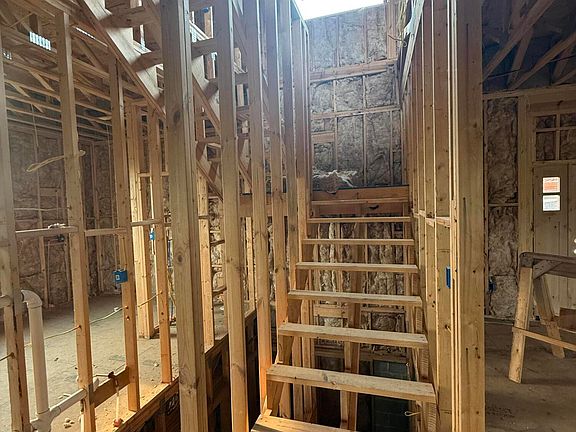 5th image of 2038 Spurling Rd