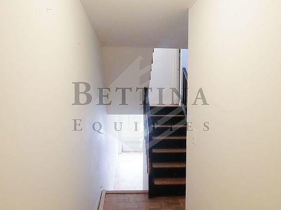 5th image of 327 E 34th St APT 5B