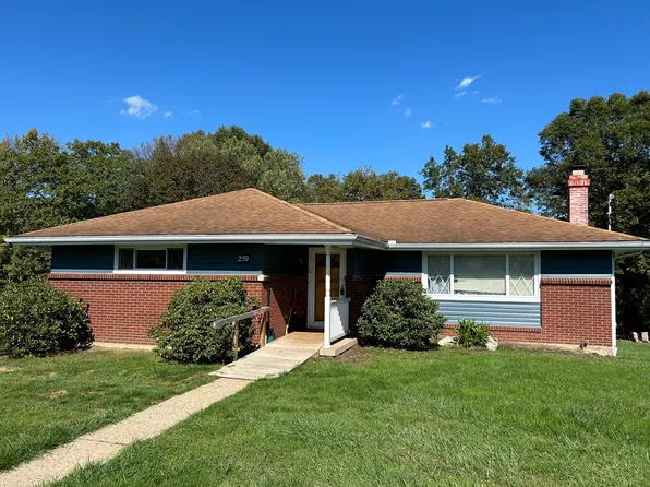 (undisclosed Address), Sarver, PA 16055