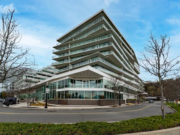 800 Avenue At Port Imperial 920 image 1 of 44