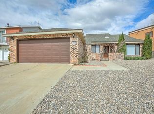 7517 Thornwood Dr NW, Albuquerque, NM 87120