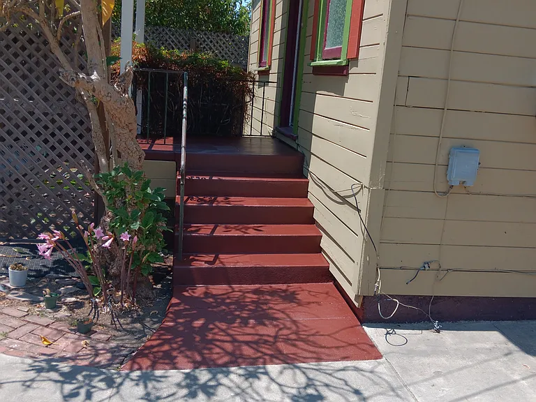 1084 Aileen St — Photo 20