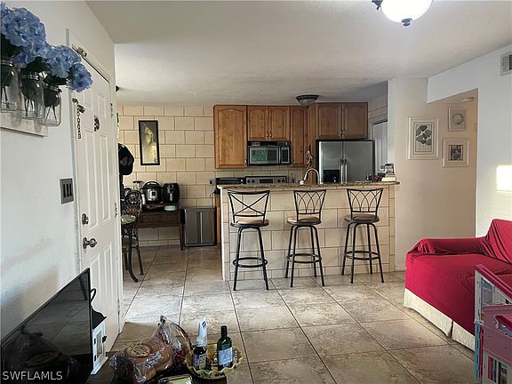 4th image of 2915 Winkler Ave APT 816