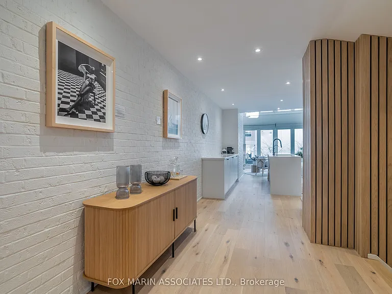 61 McGill St — Photo 4